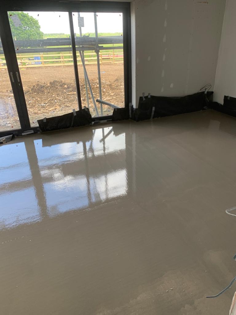 Flowscreed -Liquid flooring screed laid