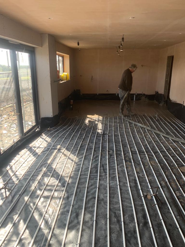 Flow screed South west - liquid floor screed being laid