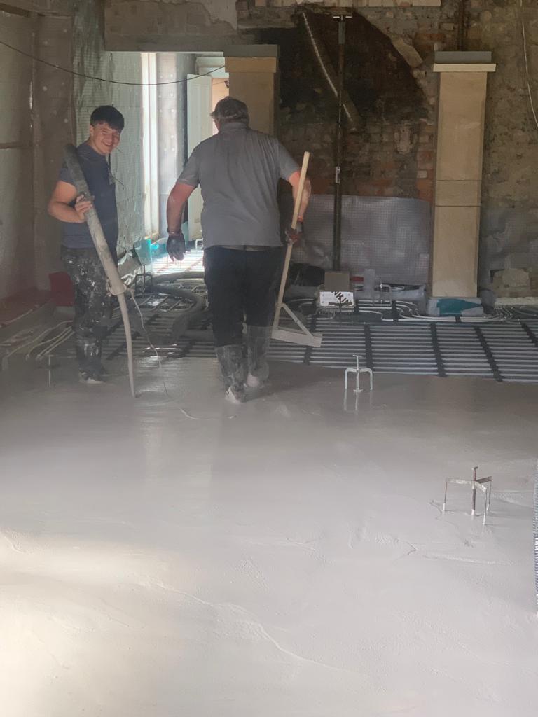 Flow screed southwest - Laying liquid floor screed